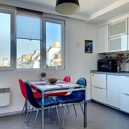 Top Floor - Alexander Nevski Cathedral Apartment *