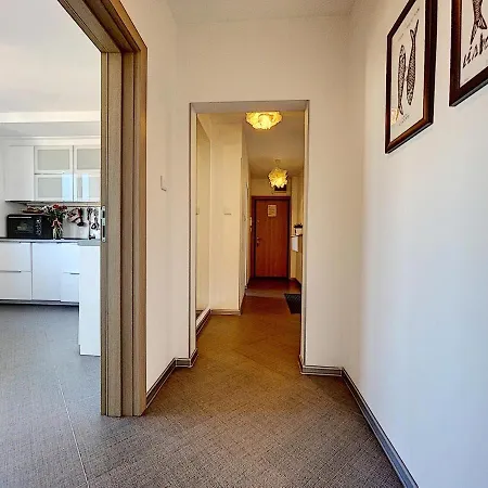Top Floor - Alexander Nevski Cathedral Apartment *